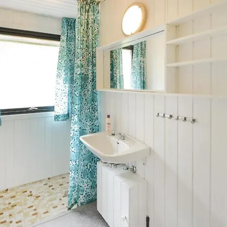 Three-bedroom Holiday In Knebel *